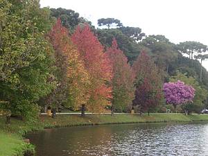 Lago São Bernardo: Passeio cheio de cores - 